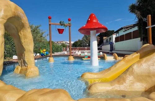 Pietra Ligure House | Camping 2 étoiles - Piscine - efbcge